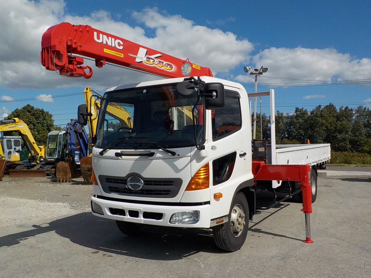 Hino Ranger   4t 4-stage Crane Long Hook-in (White)